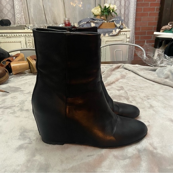 Vince Michela Wedge Leather Ankle Boot Size 9 Black - Picture 6 of 10